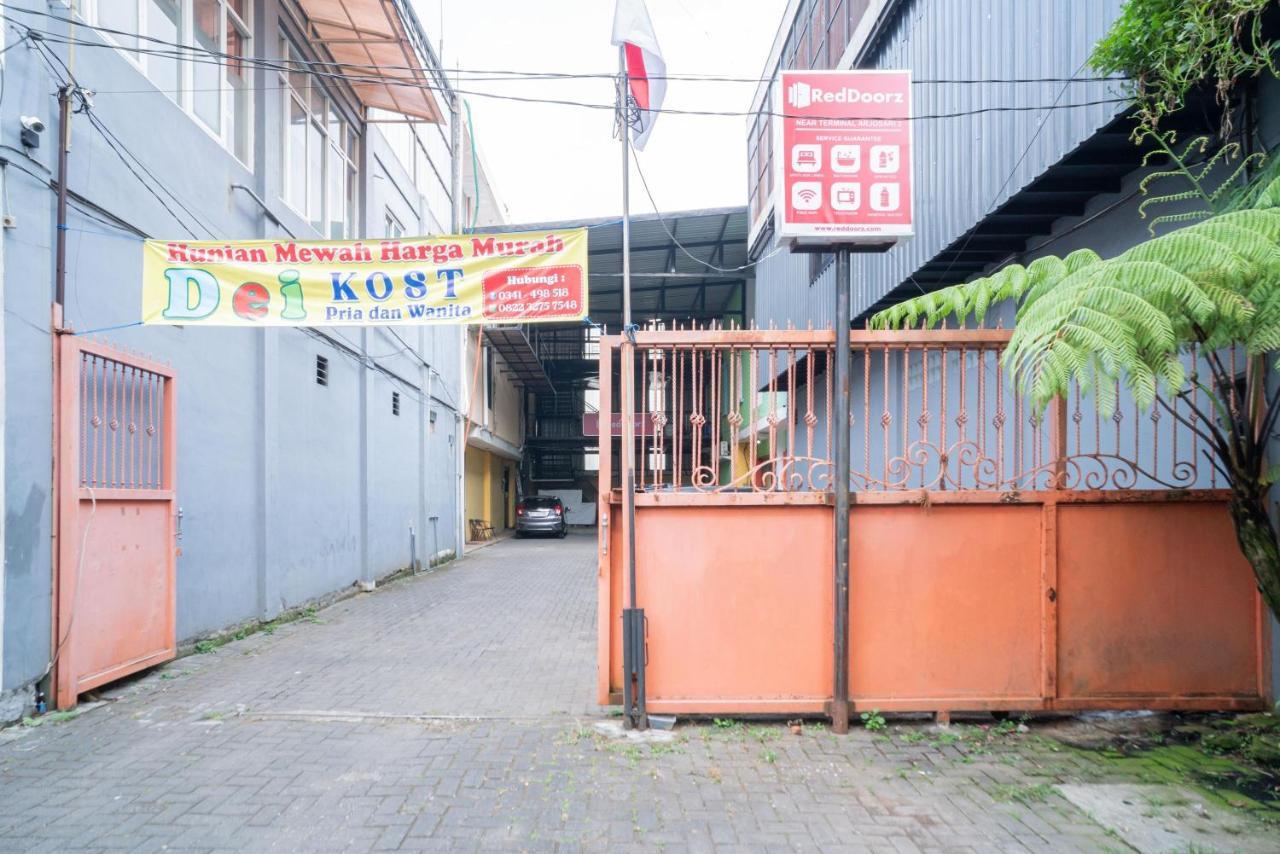 Reddoorz Near Terminal Arjosari 2 Hotel Malang Exterior photo